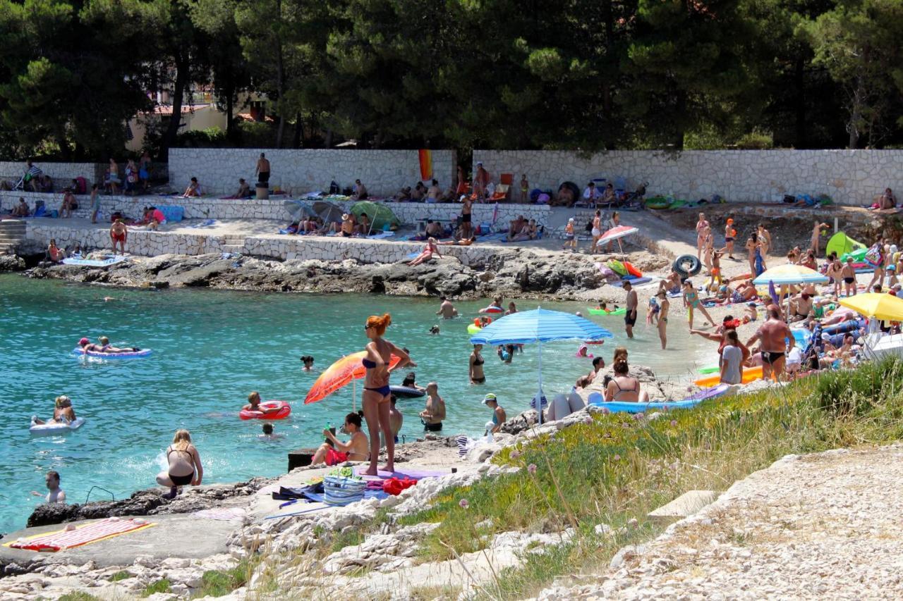 Apartments By The Sea Rastici, Ciovo - 2104 Trogir Exterior foto