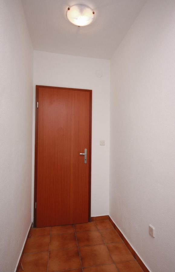 Apartments By The Sea Rastici, Ciovo - 2104 Trogir Exterior foto