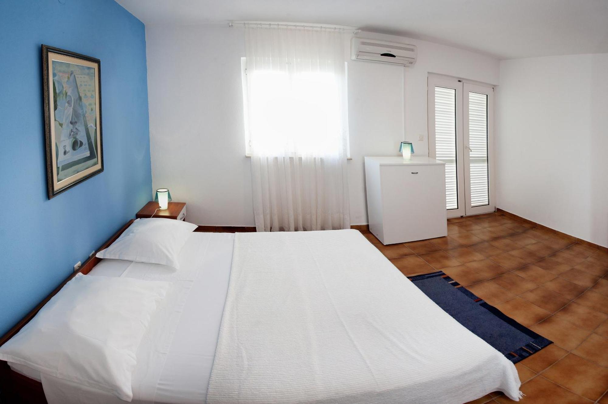 Apartments By The Sea Rastici, Ciovo - 2104 Trogir Habitación foto
